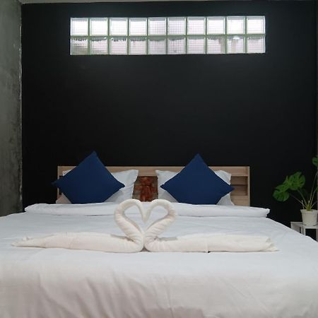 Nimman 9 Hotel Чиангмай Екстериор снимка