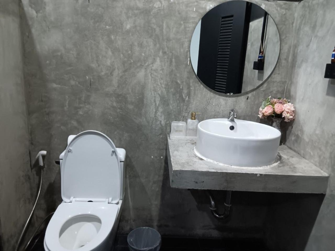 Nimman 9 Hotel Чиангмай Екстериор снимка